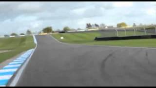 Un tour à Donington Park avec Troy Corser [upl. by Cirillo]