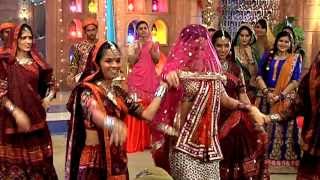 Sanaya Iranis Traditional Dance  Rangrasiya Full Episode [upl. by Anigar]