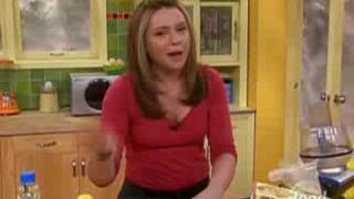 How to Make Rachaels Crunchy Monkey Peanut ButterBanana Sticks  Food Network [upl. by Yelrah]