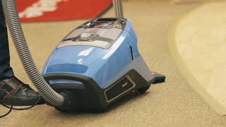 Miele Blizzard CX1 TotalCare Demo and Review  A Look at this Powerful Bagless Vacuum Cleaner [upl. by Sitoiyanap670]