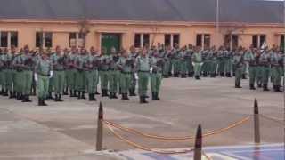 Cuartel Gran Capitán MelillaEspaña legionarios paso ligero 160180 minuto retirada desfile [upl. by Aelak721]