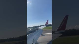 Onboard Norwegian Boeing 737800 Arriving into Luleå LLA from Stockholm ARN [upl. by Moreville]