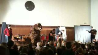 The GruffaloSong  Das Grüffelolied by Julia Donaldson LIVE [upl. by Afatsum324]