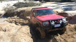 4 Nissan Patrol GU utes on Mundaring Powerlines 13811 [upl. by Leanor]