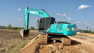 KOBELCO SK210LC10 กำลังแต่งขอบสระน้ำ ทีมงานศรีเจริญ999 Excavator EP1516 [upl. by Meldoh687]