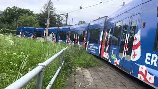 Einfahrt Straßenbahn quotGeorgienquot der Rheinbahn an der Haltestelle Unterrath S in Düsseldorf [upl. by Everara]