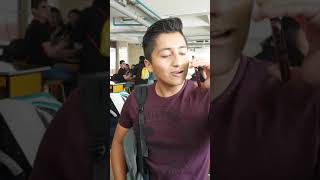 Empezó a cantar en su clase y quedaron todos sorprendidos con su voz [upl. by Kern]