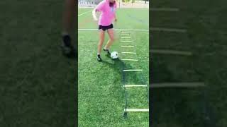 This is how you use a ladder soccer speedtrainer ladderdrills [upl. by Arrad]