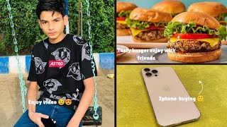 Tasty Burger Enjoy With Friends  Iphone la liya dost na  rafaymaryamvlogs [upl. by Asssilem]