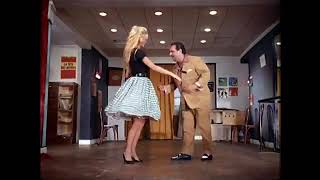 Le mambo de Brigitte Bardot et Dario Moreno dans « Voulezvous danser avec moi  » 1959 [upl. by Sackville665]