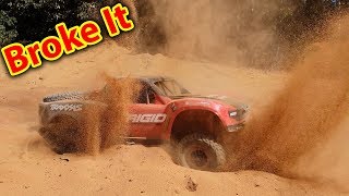 Traxxas UDR in English Desert  Unlimited Desert Racer [upl. by Guthry]