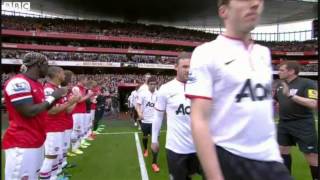 Arsenal give Man Utd guard of honour 2013 [upl. by Ikey364]