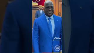 1er Conseil des ministres du gouv Suminwa Fatshi reçoit les cadeaux [upl. by Marceau751]