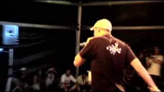 piezas vs kid masta red bull batallo de gallos 2007mpg [upl. by Oirelav238]