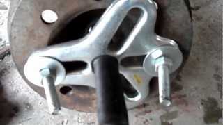 removing a crankshaft pulley with a puller [upl. by Ronyam]