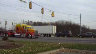 Kenworth working show truck rollin [upl. by Leihcar413]