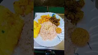 മലയാളിയുടെ സ്വന്ത० വീട്ടിലെ ഊണ്Kerala Meals Readyyoutbeshortsshortsviralmealskeralalunchfood [upl. by Georgette]