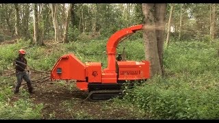 TIMBERWOLF TW S426TFTR GREEN WASTE SHREDDER [upl. by Odrautse]