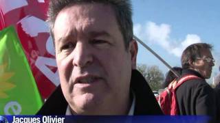 Bollène manifestation contre la venue de Sarkozy au Tricastin [upl. by Enellek]