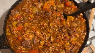 Low en slow chili con carne recept  BBQuality [upl. by Artenra]