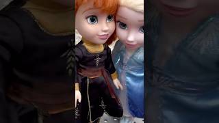 Elsa amp Anna go to the Playground dolls toys disney frozen summer [upl. by Nnaer]