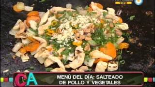 Salteado de pollo y vegetales al wok [upl. by Shina]