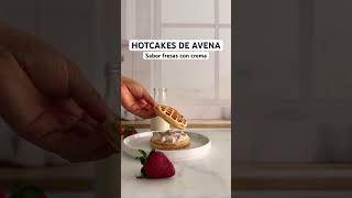 Hotcakes de avena sabor fresas con crema recetas desayuno recetafacil [upl. by Ahsias360]