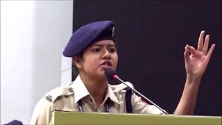 खुशबू चौहान CRPF Lady Speech constable Khushbu Chouhan on human rights zee music rajasthani [upl. by Eillek]