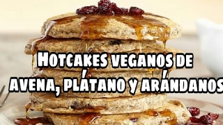 Hotcakes de avena veganos Desayuno saludableVegan PancakesPanqueques con plátano y arándanos [upl. by Hills]