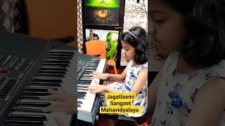 Tere liye hi jiya love theme Aashiqui 2  piano by Aahana Jagatlaxmi Sangeet Mahavidyalaya shorts [upl. by Melan]