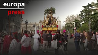 La procesión de La Borriquita recorre las calles de Madrid este Domingo de Ramos [upl. by Jedediah78]