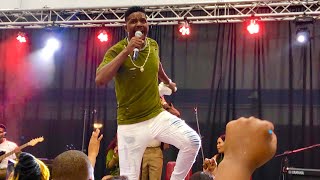 Canaan Nyathi  Ngizizwa Ngiphelele 🔥🔥🔥 Live in Cape Town [upl. by Maurreen]