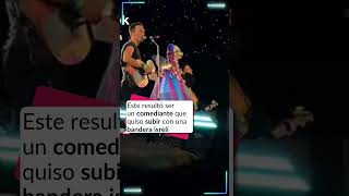 Coldplay detiene su concierto por un hombre que intentó subir al escenario [upl. by Bik]