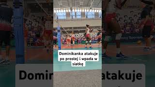 Dominikanka wpada w siatkę po ataku reprezentacjapolski siatkówka dominikana shorts [upl. by Fanny159]