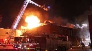 Montreal 4 alarm fireman hurt  Incendie SteCatherine pompier blessé [upl. by Genesia255]