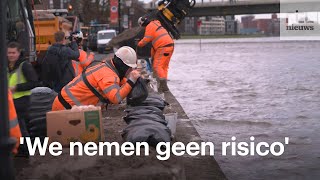 Huizen dreigen onder water te lopen langs IJssel in Deventer [upl. by Magavern]