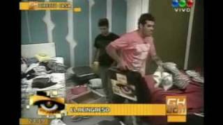 Cristian U  Y yo sigo siendo el Rey GH2011 [upl. by Buine620]