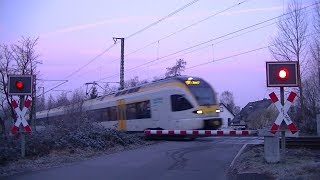 Spoorwegovergang Soest D  Railroad crossing  Bahnübergang [upl. by Idnyc]