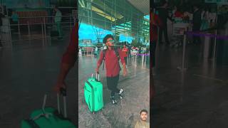 OBJ OBJ airport मे ट्रेनLcomedyrealfools vikramcomedyvideo vikramfunnyvideo airport [upl. by Suivatnod]