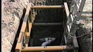 Manhole Trench Box  Manhole Shields Installation  TrenchTech Inc Trench Shoring Solutions [upl. by Katharyn]