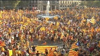 Masivo clamor en Cataluña por la independencia [upl. by Vyky359]