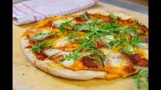 MAGGI recept  Pizza bazsalikomosfokhagymás szósszal [upl. by Orpah42]