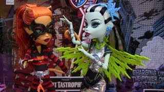 Monster High Cat Tastrophe and Voltageous Power Ghouls Review Video  D [upl. by Navaj298]