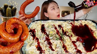 ASMR 크림파스타에 불닭소스 듬뿍 넣어서 킬바사소세지 리얼먹방  Spicy cream pasta Sausages MUKBANG [upl. by Alfons]