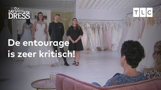 De jurk kleed je mooi af maar bij je armen zit het niet mooi  Say Yes To The Dress Benelux [upl. by Kcirdlek]