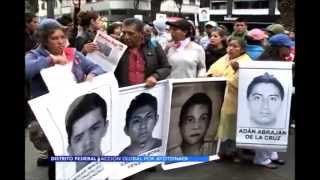 Marcha nacional por Ayotzinapa en el monumento a la Revolución [upl. by Ahsehyt]