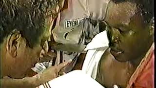 Larry Holmes vs Michael Spinks 1 [upl. by Lobiv441]