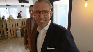 Peter Goossens is onder de indruk van zijn ontvangst in Antwerpen  Mijn Popuprestaurant  VTM [upl. by Erbas]