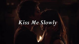 Parachute  Kiss Me Slowly TraduçãoLegendado [upl. by Barhos611]