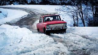 Survivre aux routes des Carpates  lodyssée de Nicolas et sa Moskvich [upl. by Yur]